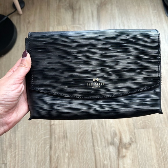 Black Clutch - Picture 1 of 2